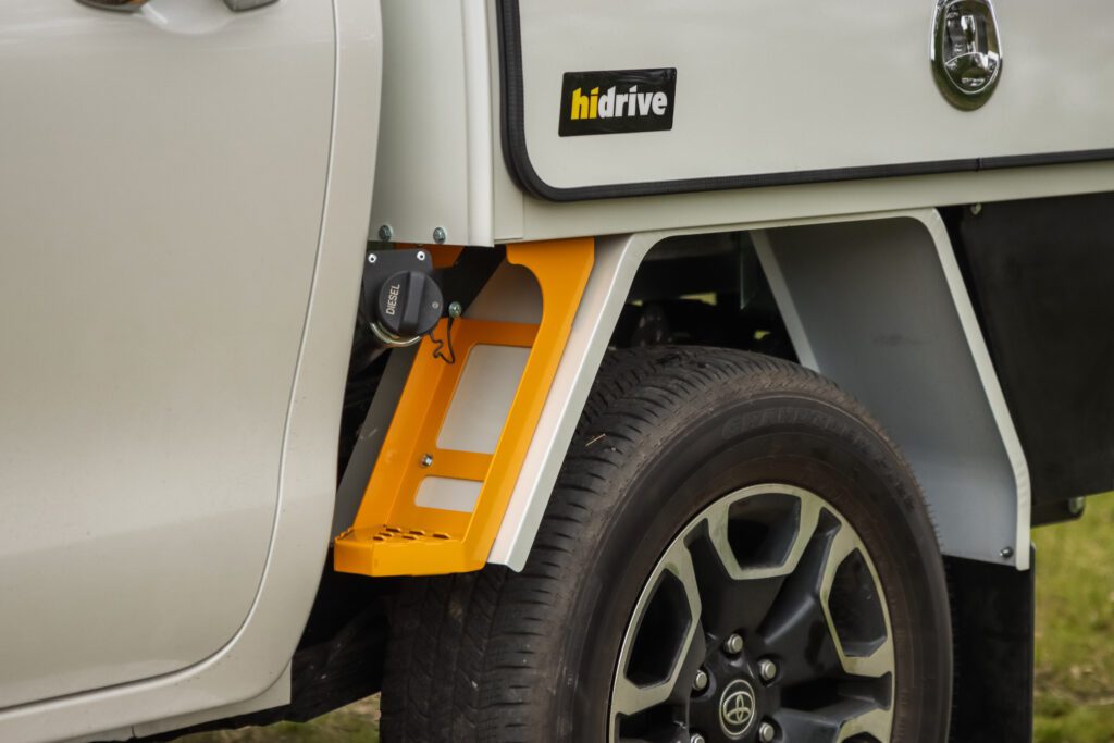 Hidrive GEN2 Side Step, Underbody Dual Cab accessories for Ute service bodies