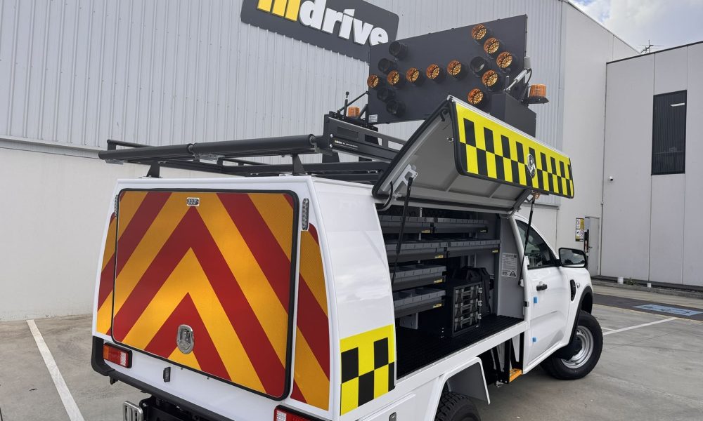 Hidrive LED arrow board, B size, 1500mm, amber accessory