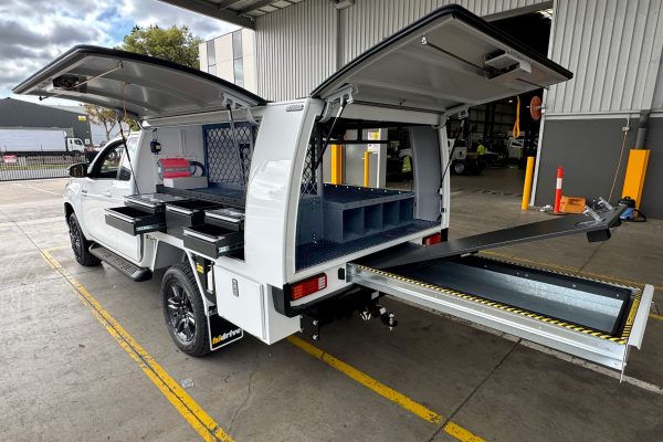 Cohen & Associates Surveryor Ute - Full Canopy